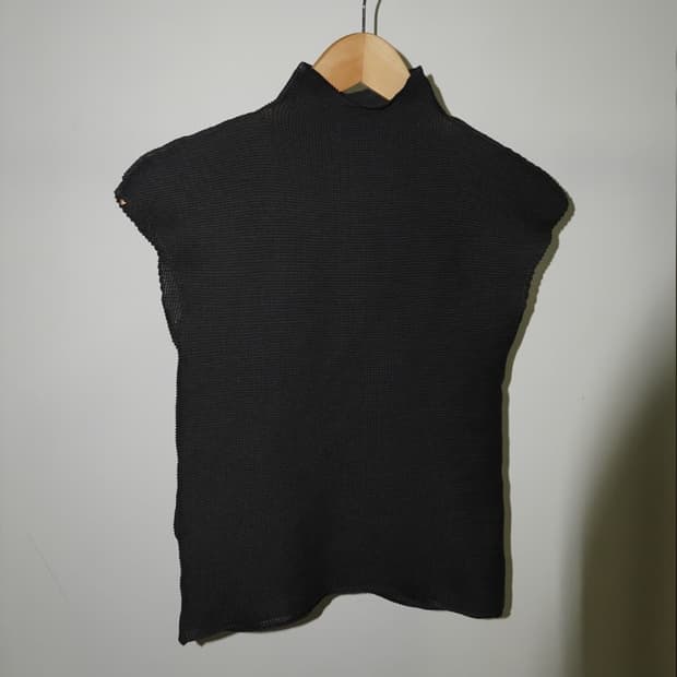 이세이미야케 High Neck Top(Black)