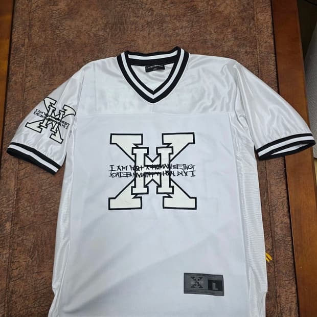 아임낫어휴먼비잉 풋볼 저지 화이트 L