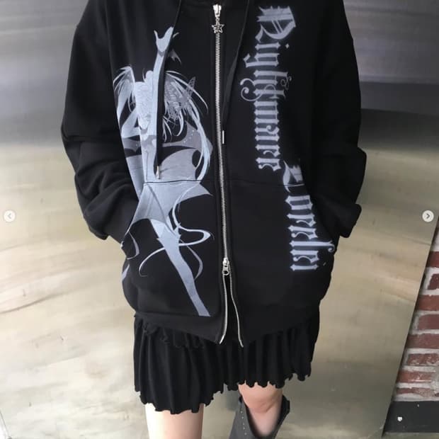 러브이즈트루 캐캐체 캐릭캐릭체인지 후드집업 블랙