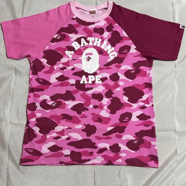 베이프 컬리지 핑크 카모 나그랑 티셔츠