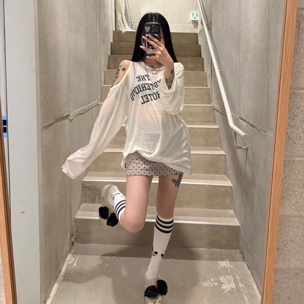 미스테리어스호텔 도트 미니스커트