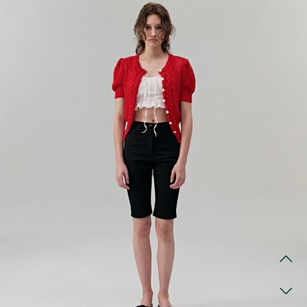 더바넷 Etroit Knee Length Shorts S 5부 반바지