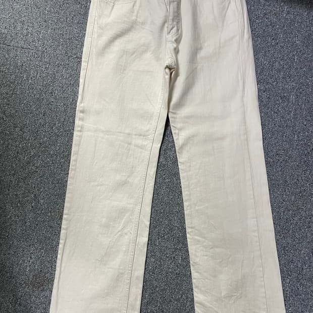 우영미 21ss 아이보리팬츠 50사이즈