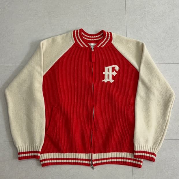 블랙아웃 피어스 니트 바시티 레드 L