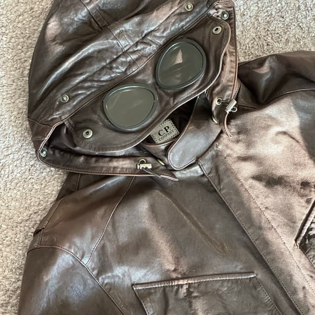 CP컴퍼니 고글 가죽 자켓