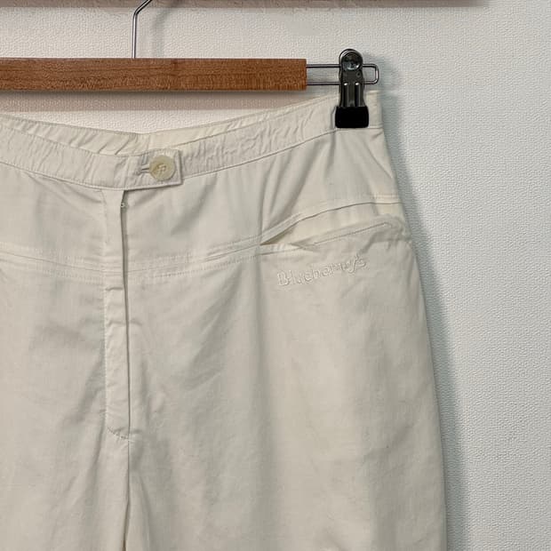 버버리 화이트 팬츠/P13