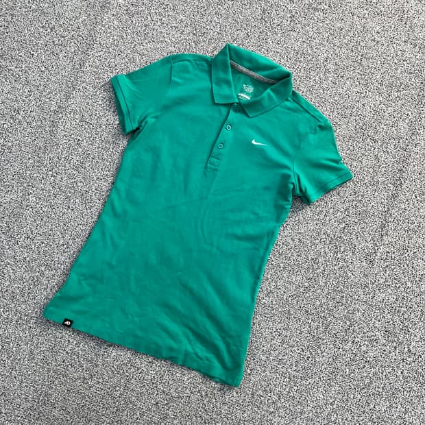 S 나이키 여성 스우시 반팔 카라티 0327M