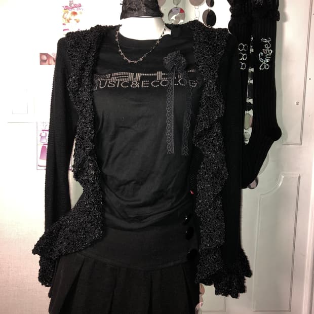 black knit frill cd