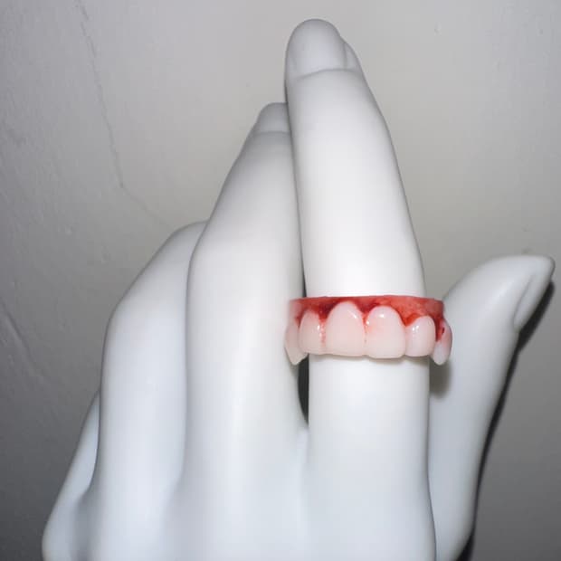 false teeth ring 치아반지