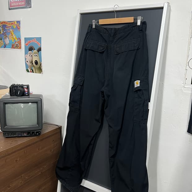 칼하트wip 와이드핏 포켓 카고 팬츠