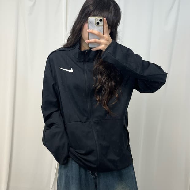 Nike black running jersey 