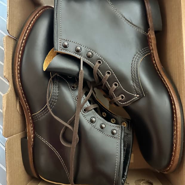 레드윙 9060 9.5(275) 새상품 판매합니다