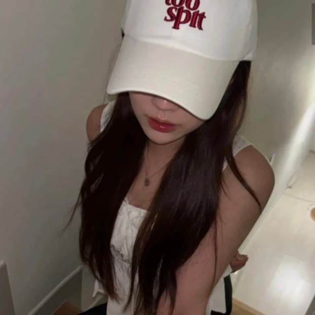 투에스핏Toospit 시그니처 볼캡 화이트 새제품