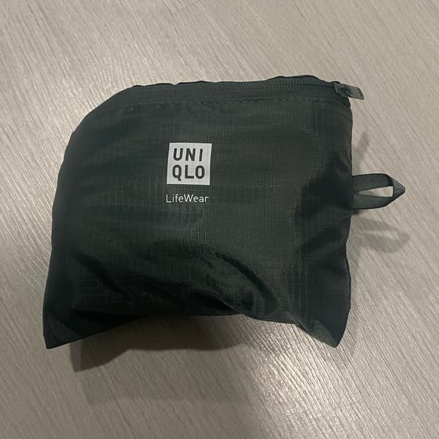 유니클로 포켓터블 더플백 가방 올리브