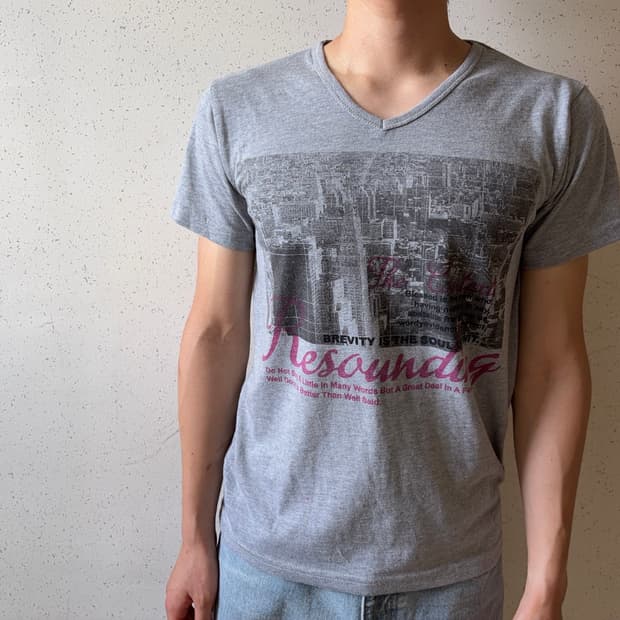 hamlet saying V neck T shirts