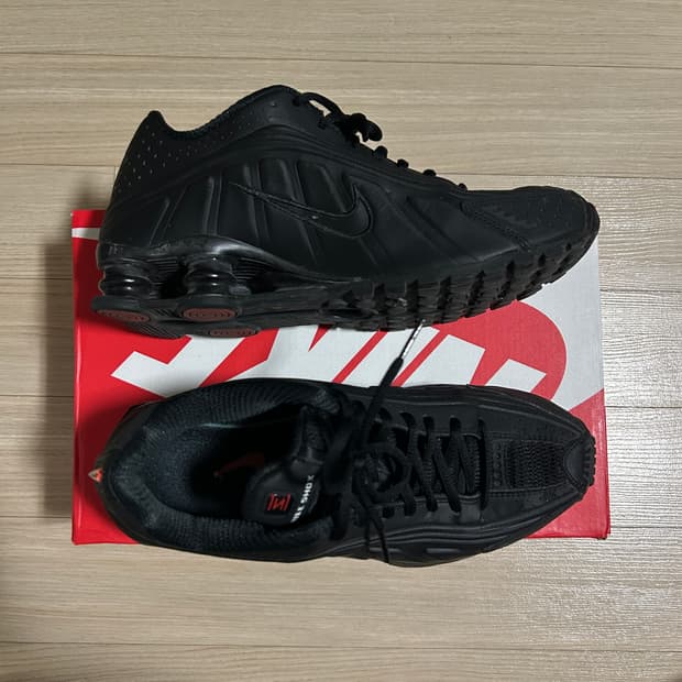 [255] 나이키 샥스 R4 W - AR3565-00