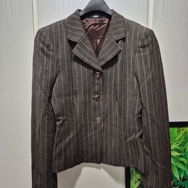JAYRO. 스트라이프 브라운 자켓