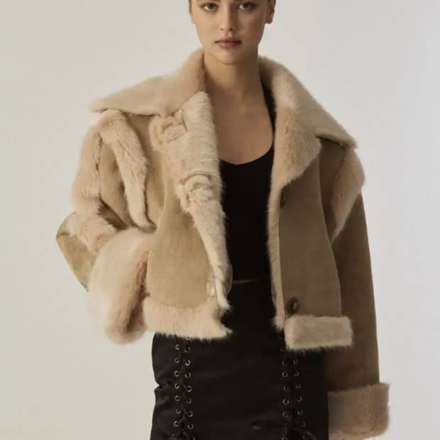 오늘만)쓰리타임즈 21fw 버니 퍼 무스탕 코트