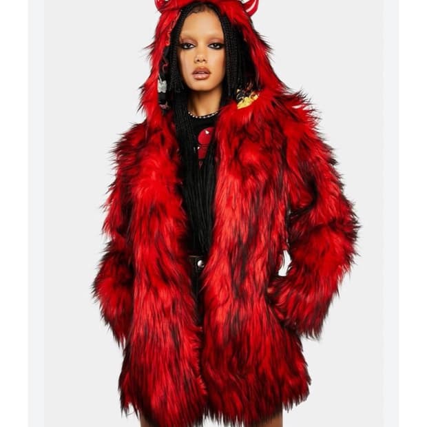 DOLLSKILL X HOT STUFF CASPER 퍼코트