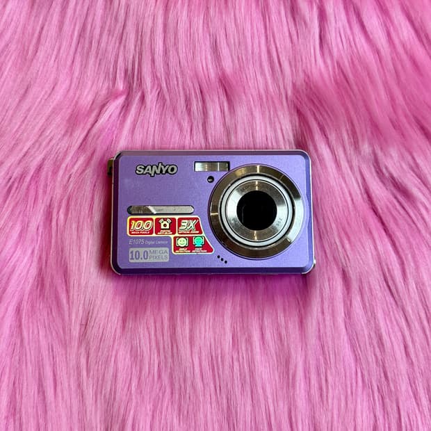 산요 E1075 디지털 카메라 디카