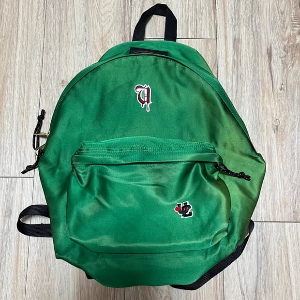 이스트팩 언더커버 사틴 백팩