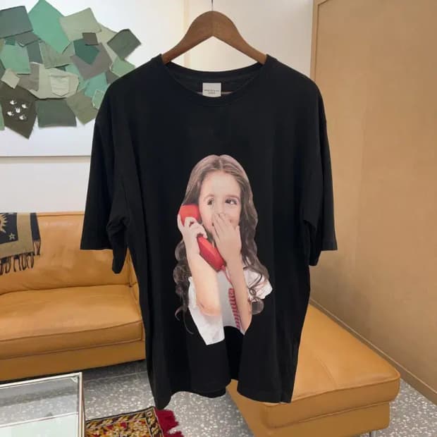 아크메드라비 전화기 프린팅 반팔티 105 C04072