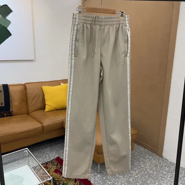 아디다스 레더 가죽 삼선 밴딩 바지 XS C05323