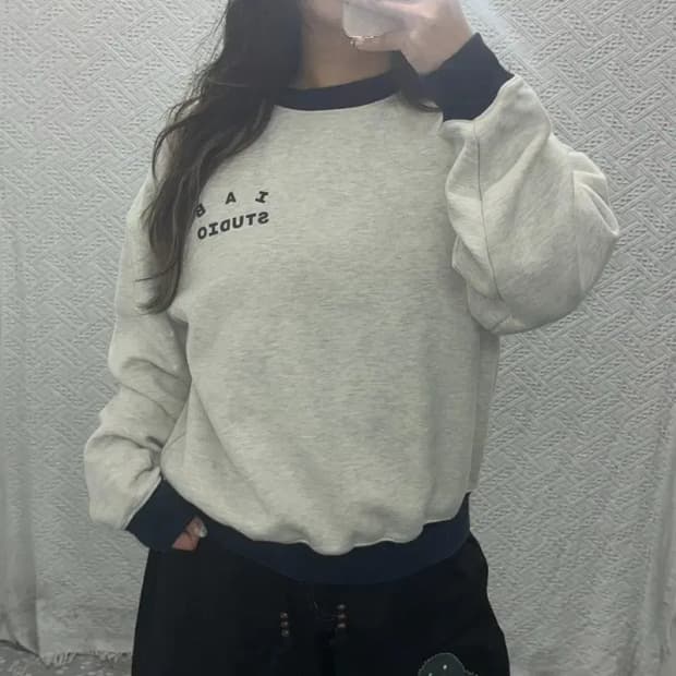 아이앱스튜디오 오트밀 약기모 스웻셔츠 맨투맨 100 C06227