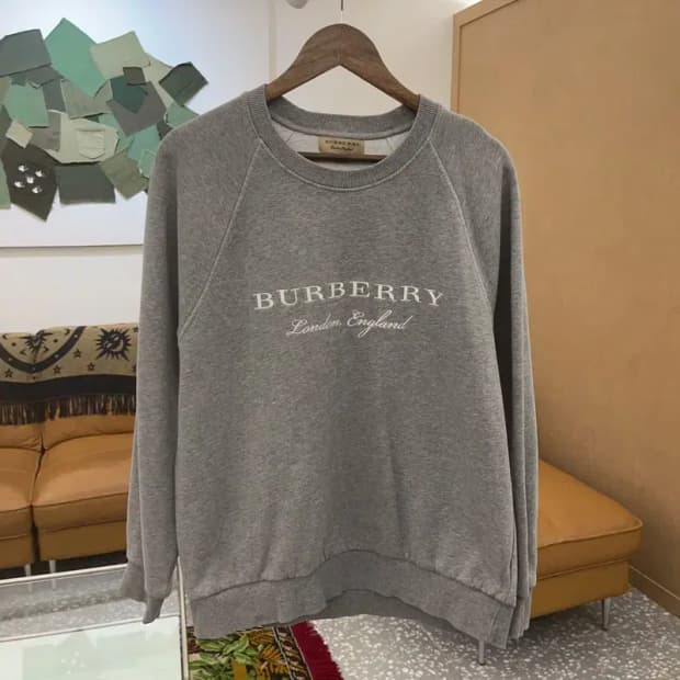 버버리 빅로고 약기모 스웻셔츠 맨투맨 105 C06249