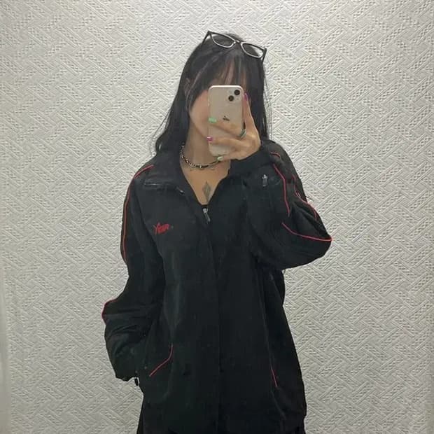 푸마 올드스쿨 빈티지 오버핏 바람막이 110 C06660