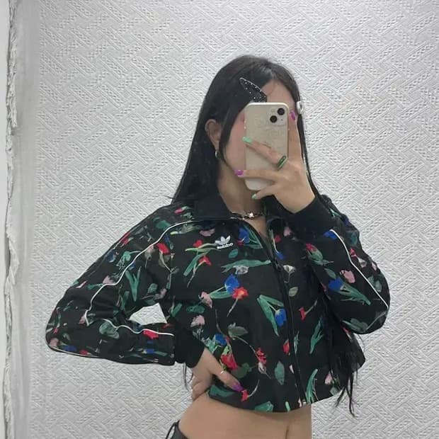 아디다스 키치무드 플라워 프린팅 크롭 져지 집업 XS C07019