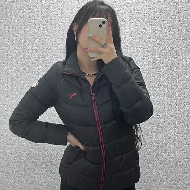 푸마 레트로 슬림핏 덕다운 경량 패딩 L C07210