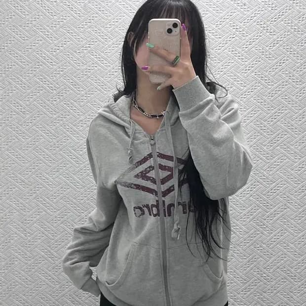 엄브로 올드스쿨 빈티지 에센셜 빅로고 후드 집업 L C07223