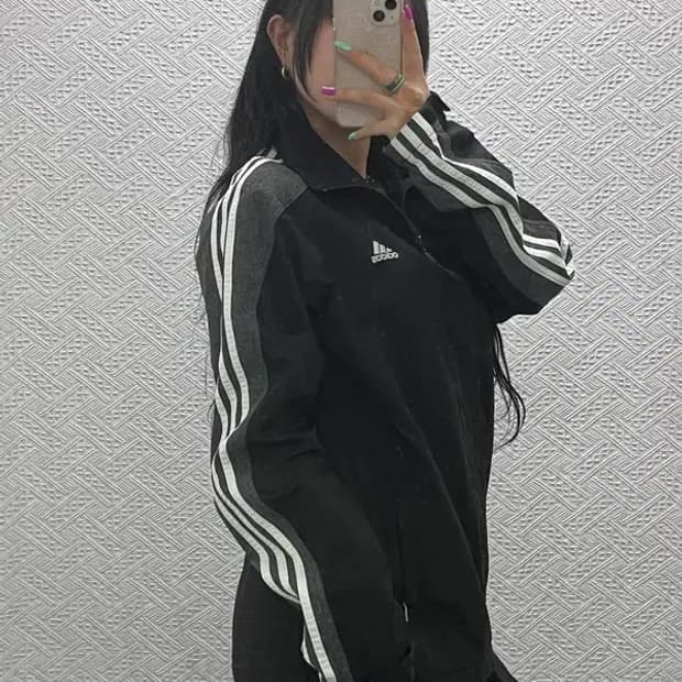 아디다스 스포티 삼선로고 윈드브레이커 바람막이 110 C07337