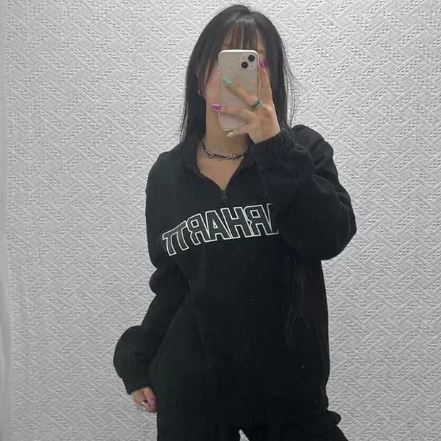 칼하트 레트로 라인스펠로고 약기모 반집업 맨투맨 S C07361