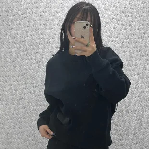 아미 AMI 블랙라벨 약기모 숏 스웻셔츠 맨투맨 105 C06057