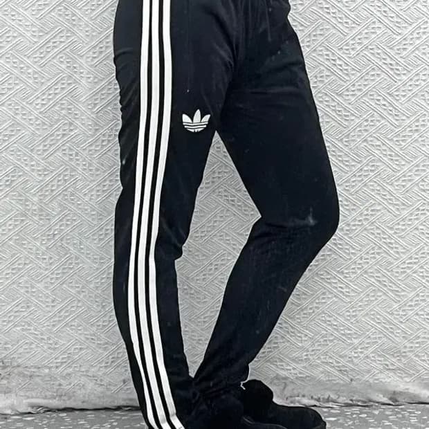 아디다스 파이어버드 검흰 트랙팬츠 XS C08034