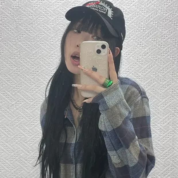 노메뉴얼 올드스쿨 키치 자수디테일 볼캡 C08357