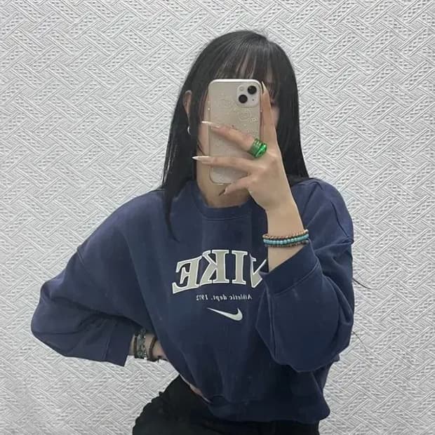 나이키 올드스쿨 빅로고 크롭 약기모 맨투맨 M C08417