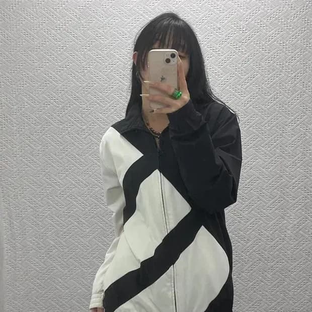 아디다스 빅삼각로고 스트릿 이큅먼트 바람막이 자켓 100 C08440