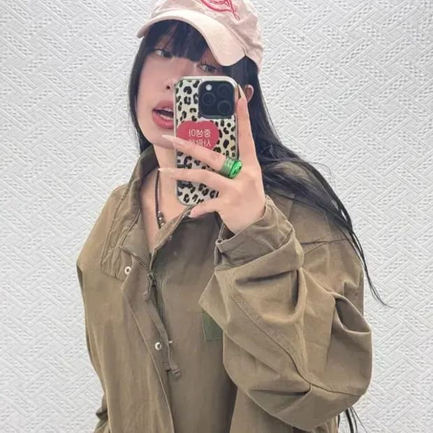 아베크롬비 Y2K 키치 레터링 딸기우유 볼캡 C08511