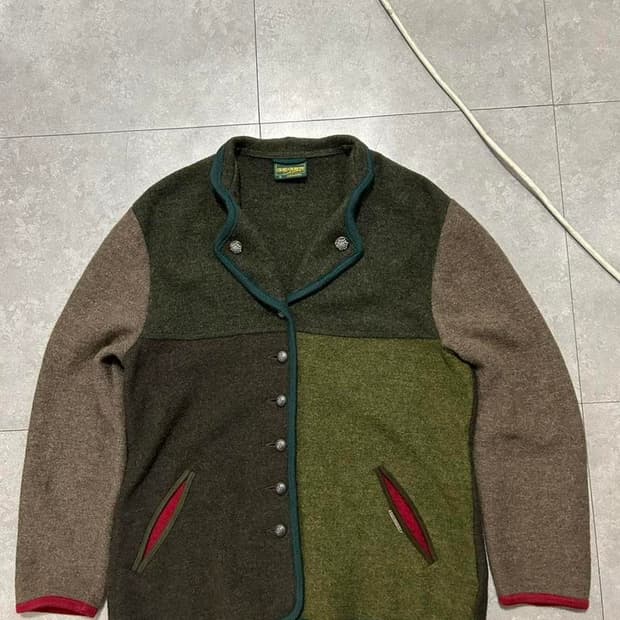 가이거 오버사이즈  하트 앨보패치 퓨어 울 자켓 55s