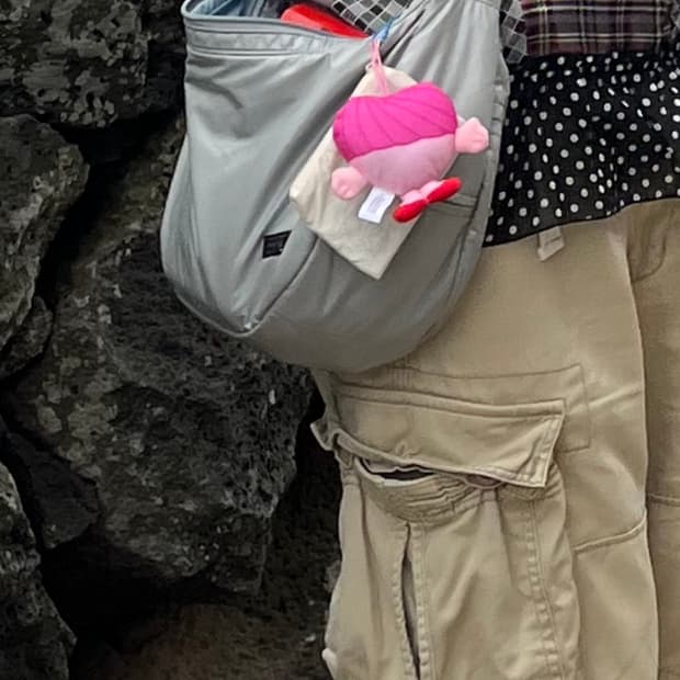 포터걸 애나멜 봉봉 크로스백 연그레이