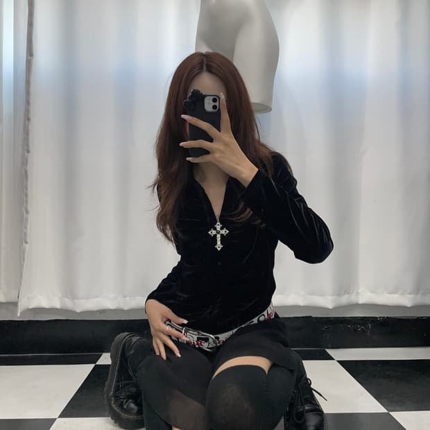 🎸블랙 벨벳 블라우스🎸