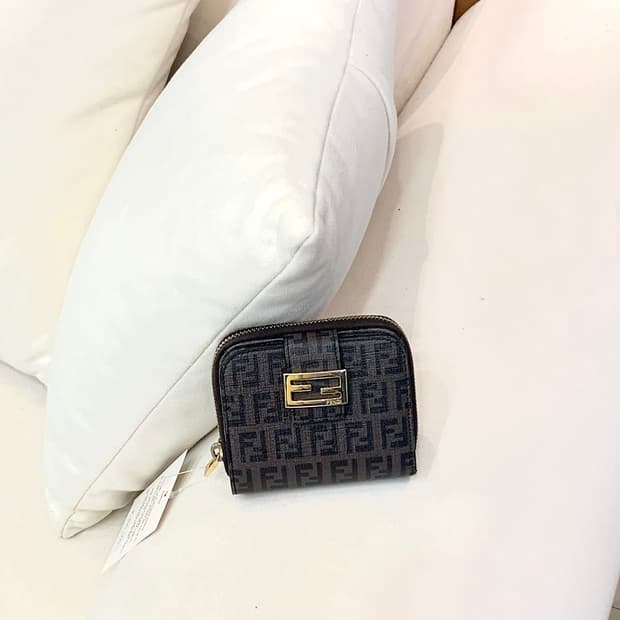 펜디 주카 반지갑 (정품)