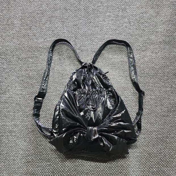 아떼 바네사브루노 르봉 글로시 백팩
