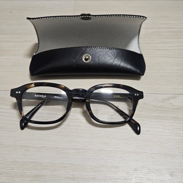 뉴.아이웨어 ROTHKO C2 Brown Grey