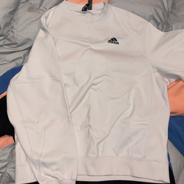 아디다스 그레이 맨투맨