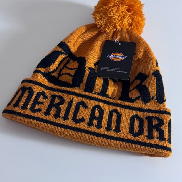 BALL TOP LOGO BEANIE 볼탑 로고 비니