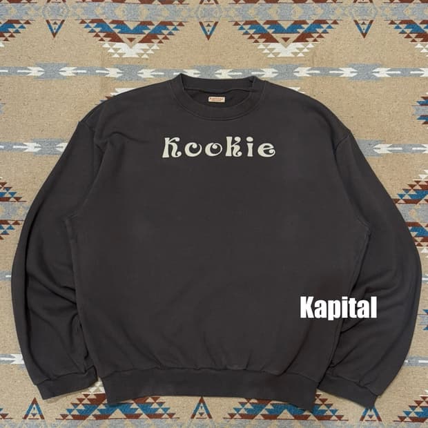 [4][XL] 캐피탈 30 크루 스웨트셔츠 쿠키 패치 잉크 블랙